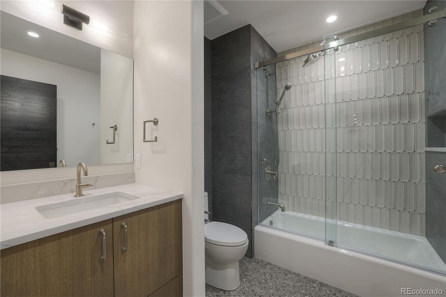 Furnished interior view inside a new home in , Keystone (Image 16).