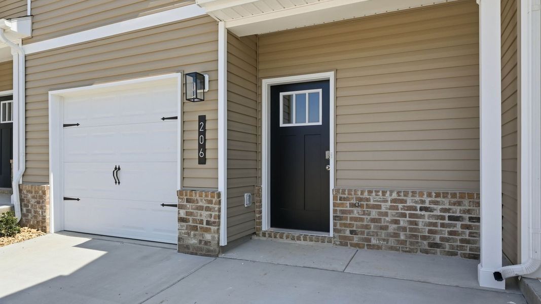Exterior details and patio area of a home in Cherokee Crossing, Kodak (Image 4). Exterior details and patio area of a home in Cherokee Crossing, Kodak (Image 4).