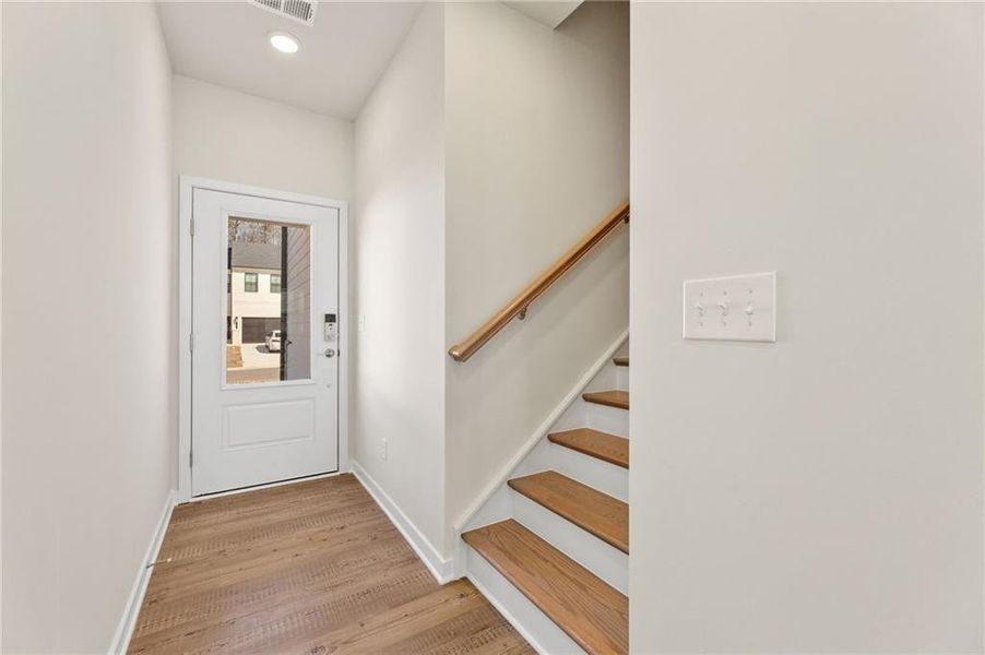 Spacious, unfurnished interior of a new home in , Lawrenceville (Image 14).