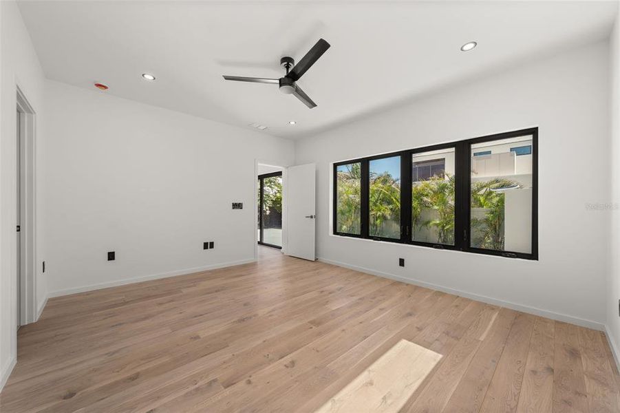 Spacious, unfurnished interior of a new home in , Sarasota (Image 58). Spacious, unfurnished interior of a new home in , Sarasota (Image 58).