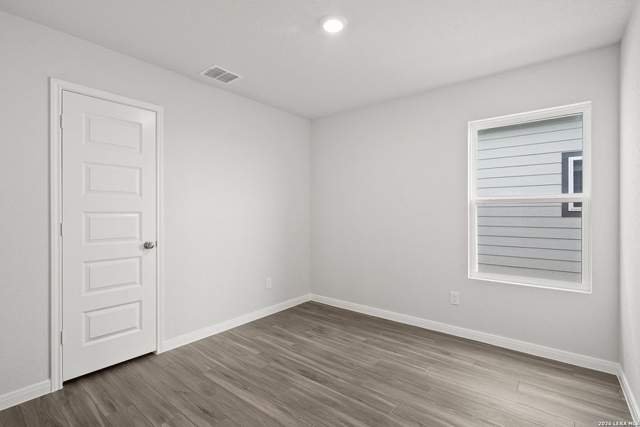 Spacious, unfurnished interior of a new home in Dauer Ranch, New Braunfels (Image 24). Spacious, unfurnished interior of a new home in Dauer Ranch, New Braunfels (Image 24).