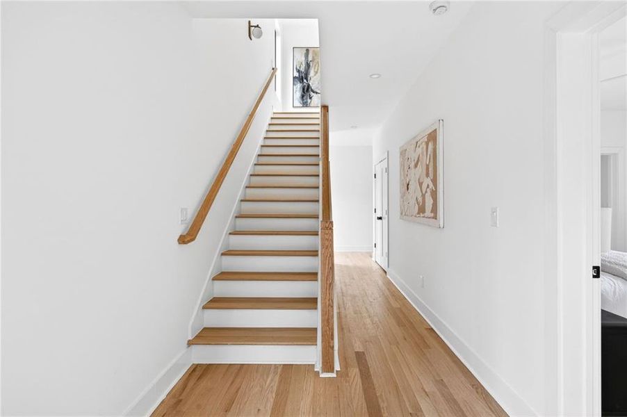 Spacious, unfurnished interior of a new home in , Atlanta (Image 26).