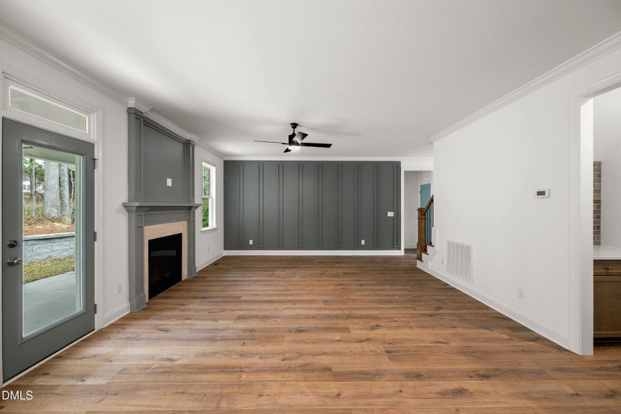 CAC68E0C-8599-4C5B-B236-05F702402575