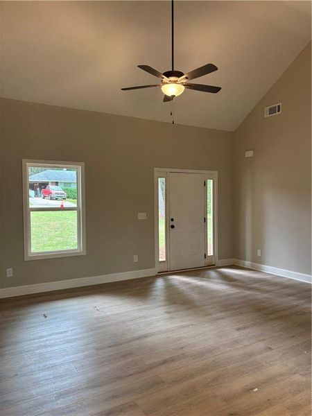 Spacious, unfurnished interior of a new home in , Covington (Image 9).