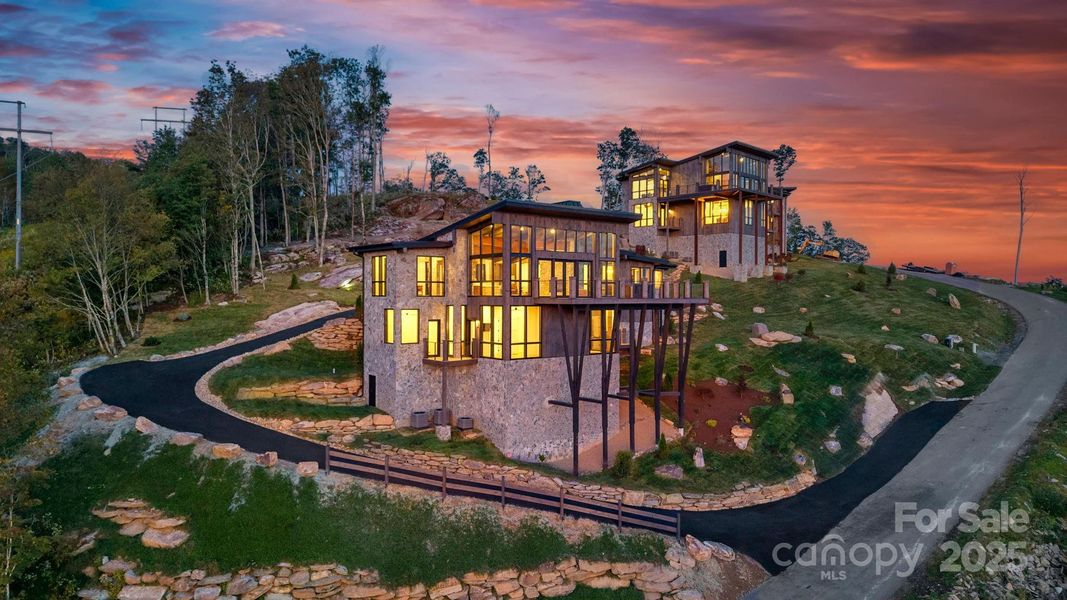 Image 25 of a home in .