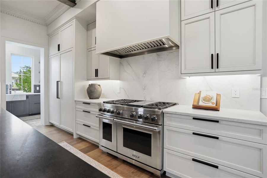 Furnished interior view inside a new home in , Oakland (Image 60).