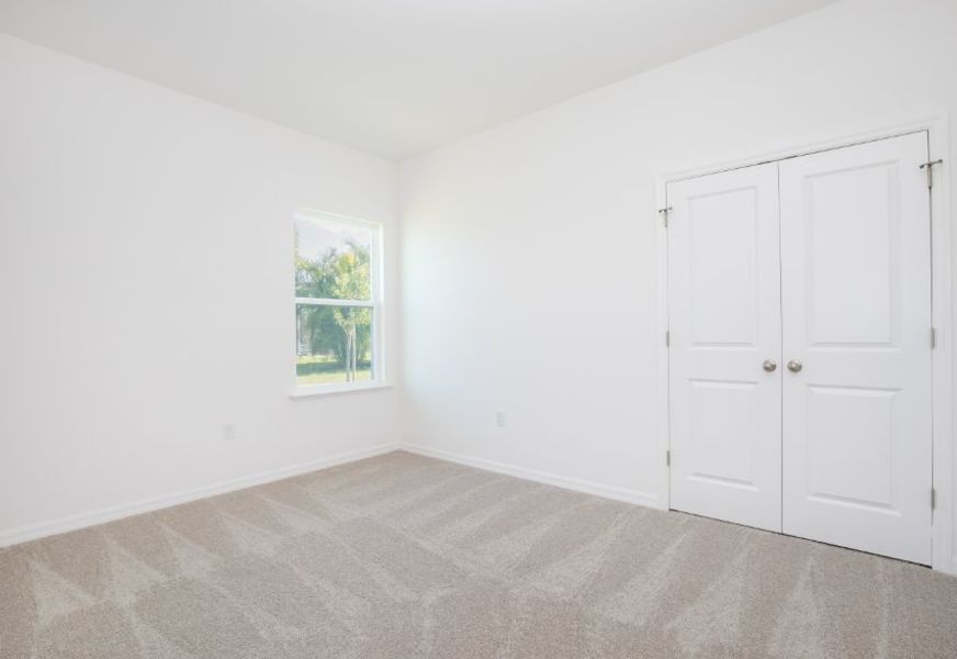 Spacious, unfurnished interior of a new home in Cape Coral, Cape Coral (Image 11).