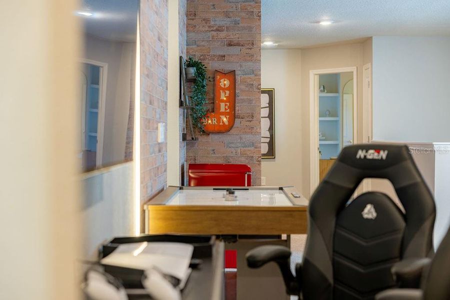 Image 88 of a home in .