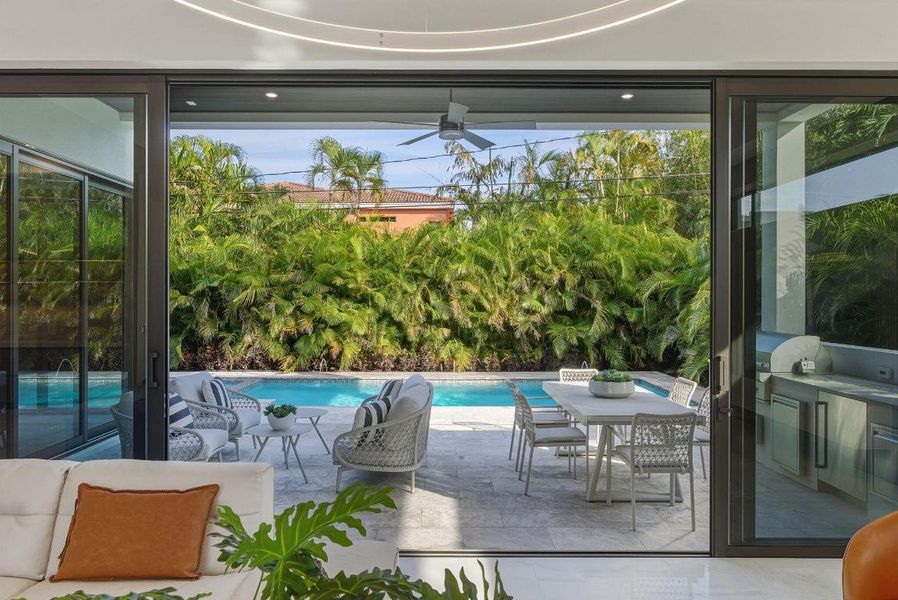 1050 NE 3rd Ave Boca Raton FL 73