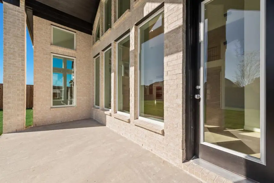 Representative exterior details of a home built from the Grand Silverwood by Grand Homes in Grand Oaks, Celina (Image 3).