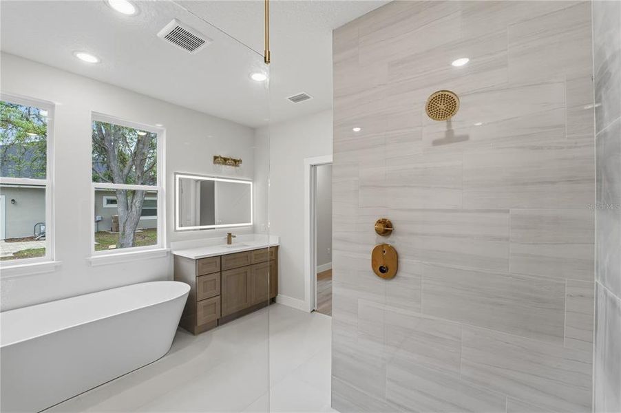 Furnished interior view inside a new home in , Kissimmee (Image 10).