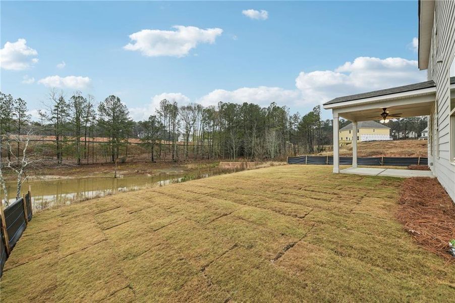 Exterior details and patio area of a home in Hamilton Lakes, Lawrenceville (Image 23).