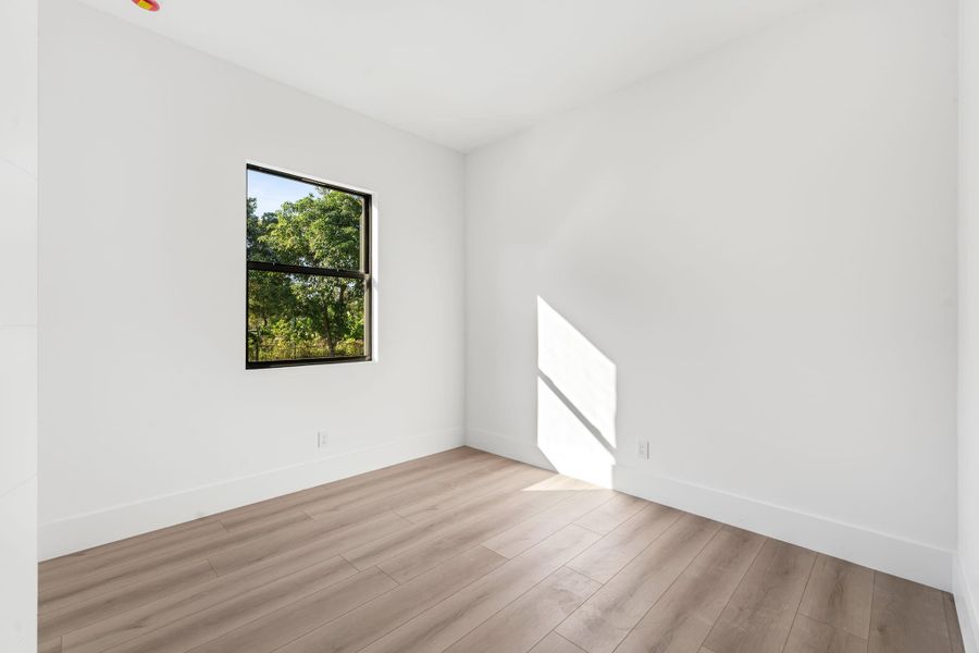Spacious, unfurnished interior of a new home in , Loxahatchee (Image 17).