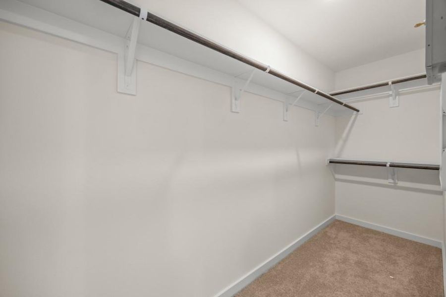 Spacious, unfurnished interior of a new home in Ashland, Angleton (Image 25).