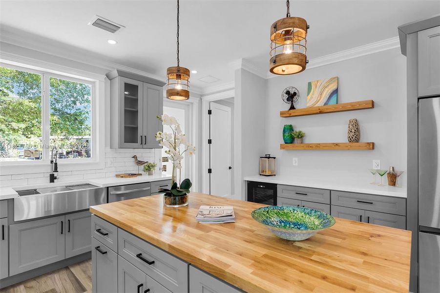 Furnished interior view inside a new home in , Key Largo (Image 12).