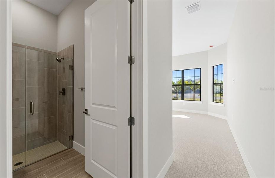 Spacious, unfurnished interior of a new home in Del Webb Catalina, Lakewood Ranch (Image 32).