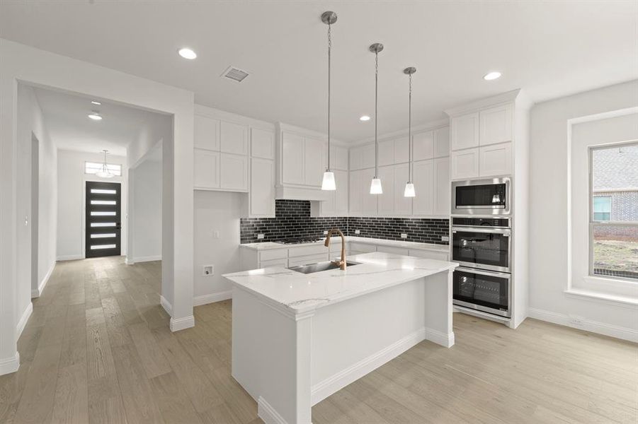 08. 8505 Watersway - Kitchen (2)