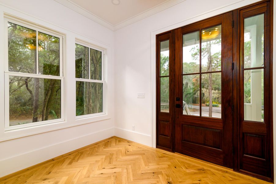 Spacious, unfurnished interior of a new home in , Seabrook Island (Image 48).