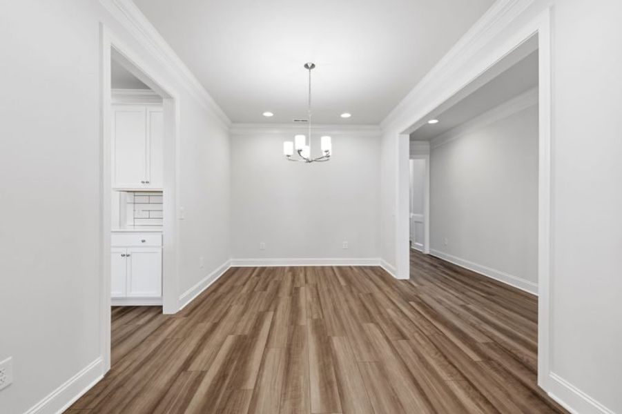 Spacious, unfurnished interior of a new home in Weybridge, Burlington (Image 42).