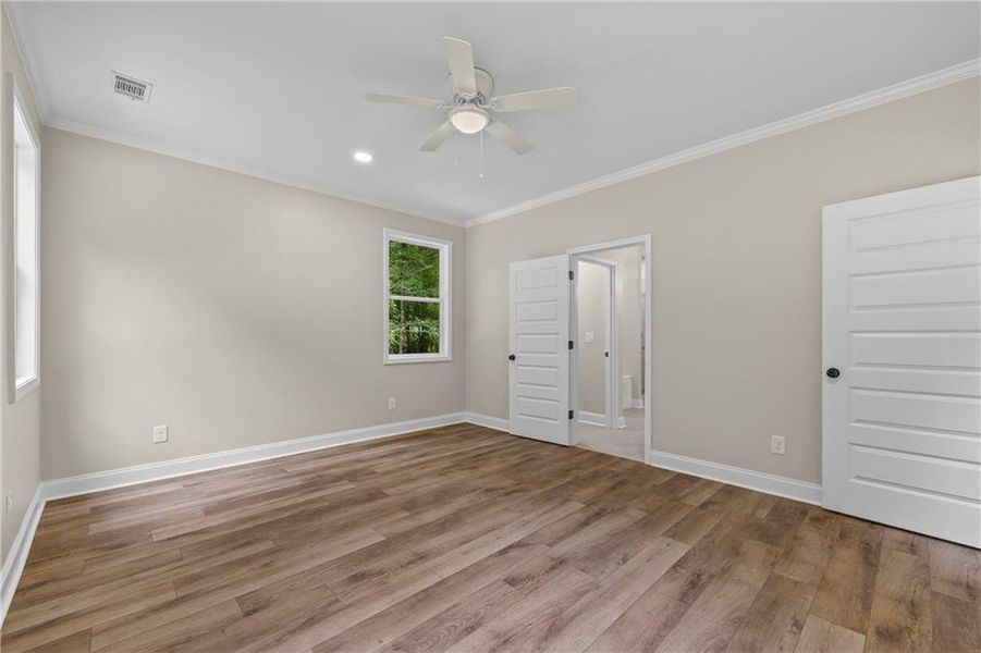 Spacious, unfurnished interior of a new home in , Nicholson (Image 24).