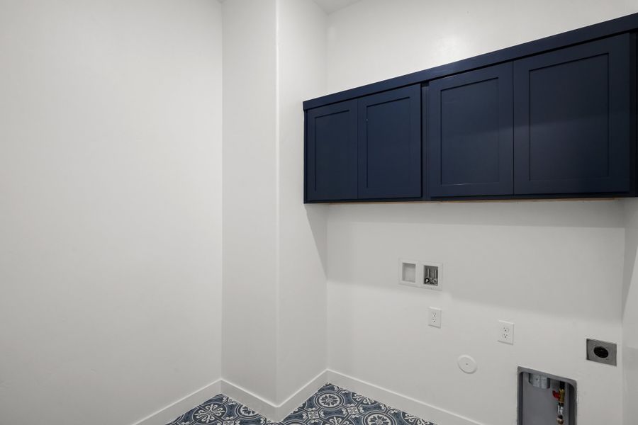 Representative unfurnished interior of a home built from the Scottsdale by LEH. Homes in Verdancia, El Paso (Image 77).