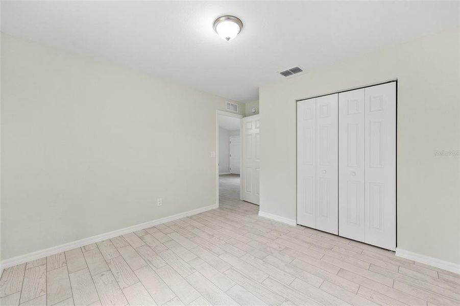 Spacious, unfurnished interior of a new home in , Ocala (Image 30).