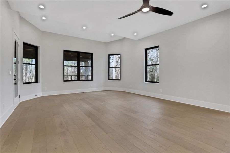 Spacious, unfurnished interior of a new home in , Milton (Image 25).