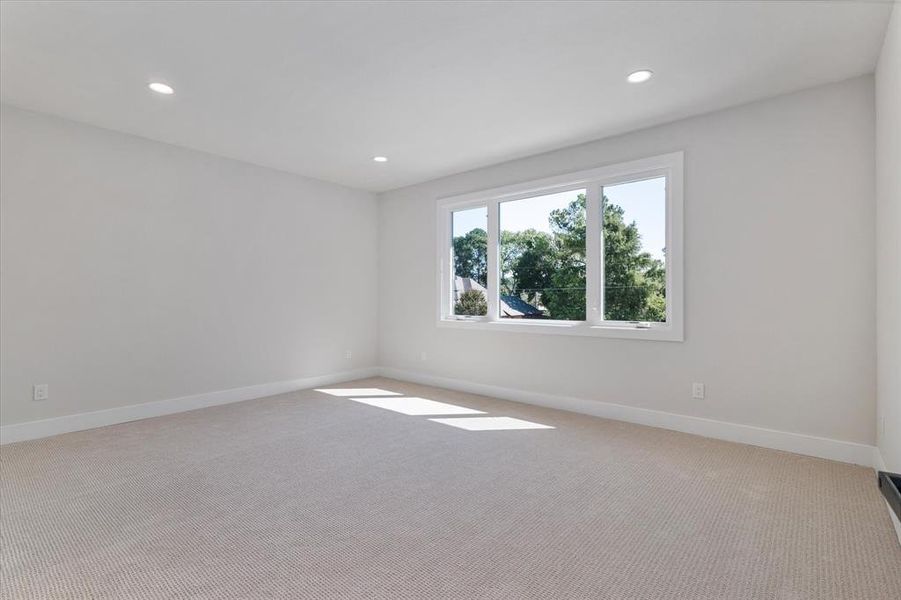 Spacious, unfurnished interior of a new home in , Southlake (Image 22).