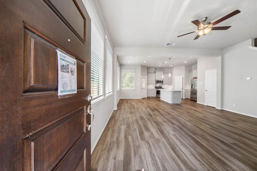 Spacious, unfurnished interior of a new home in Woodforest, Montgomery (Image 17).