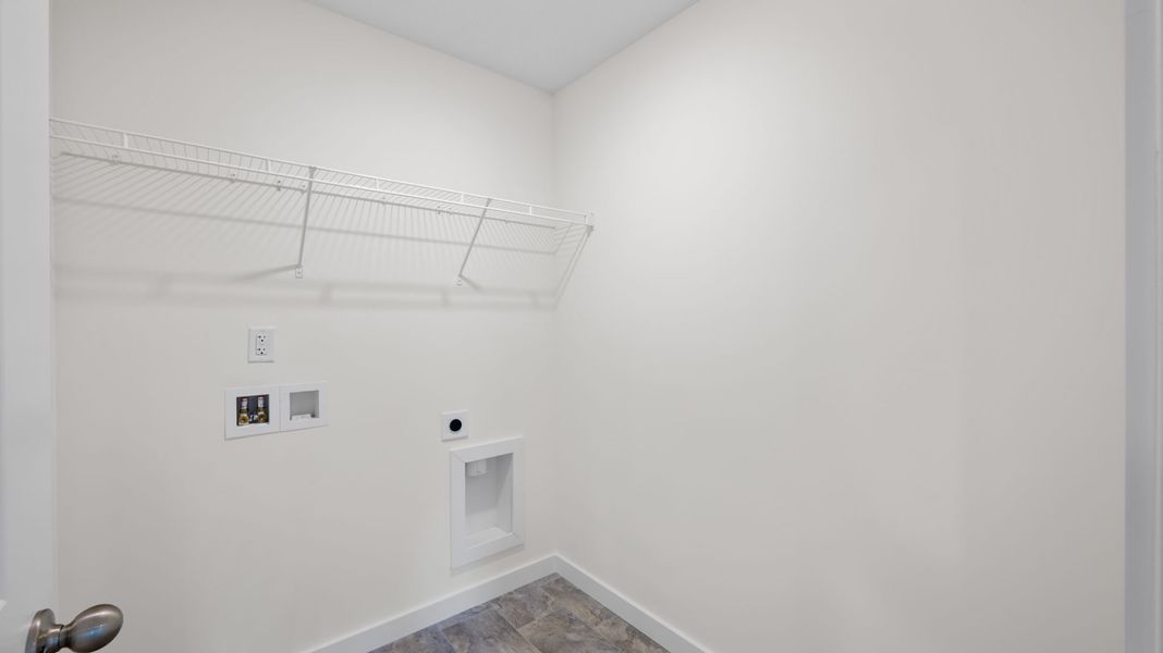 Spacious, unfurnished interior of a new home in Owensby Farms, Dayton (Image 24).