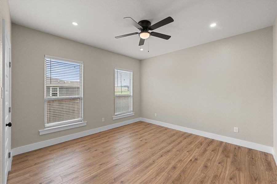 Spacious, unfurnished interior of a new home in , Corsicana (Image 30).