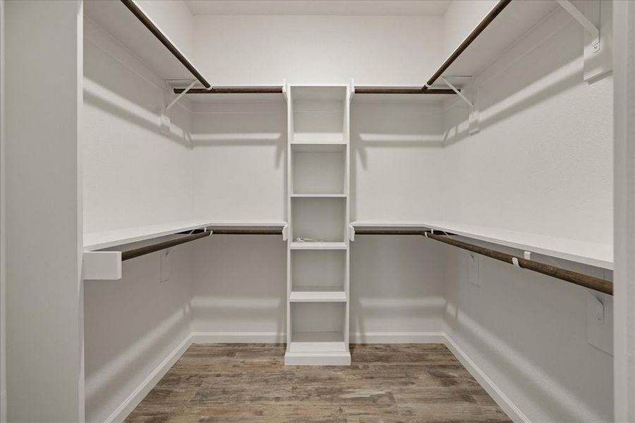 Spacious, unfurnished interior of a new home in , Lone Oak (Image 20).