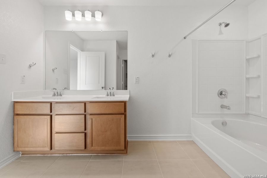 Furnished interior view inside a new home in Southton Cove, San Antonio (Image 9).