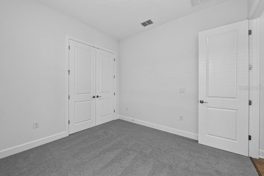 Spacious, unfurnished interior of a new home in Skye Ranch Community Group Page, Sarasota (Image 15).