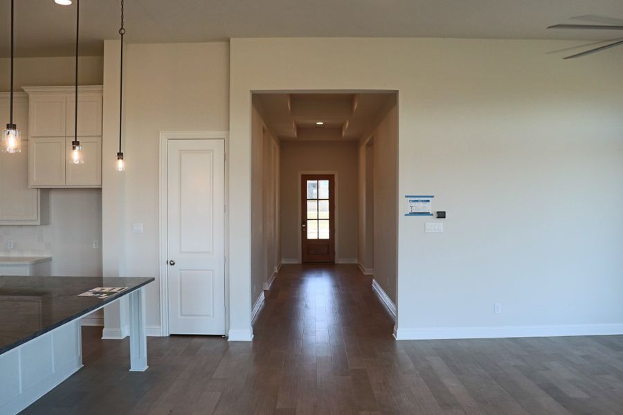 Spacious, unfurnished interior of a new home in Bull Hide Estates, Hewitt (Image 8). Spacious, unfurnished interior of a new home in Bull Hide Estates, Hewitt (Image 8).
