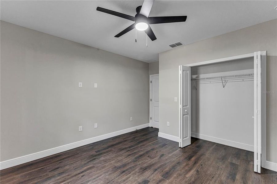 Spacious, unfurnished interior of a new home in , Orange City (Image 27).