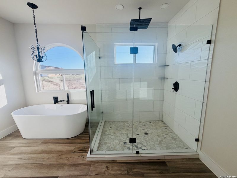 Furnished interior view inside a new home in , La Vernia (Image 11).