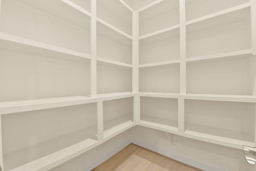 Spacious, unfurnished interior of a new home in , Houston (Image 44).