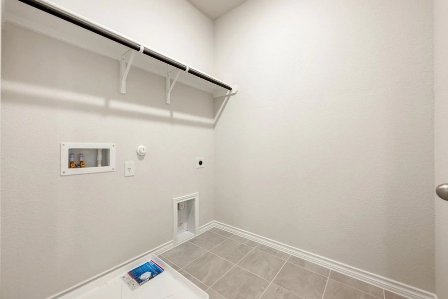 Spacious, unfurnished interior of a new home in The Cottages at Lariat, Liberty Hill (Image 50).