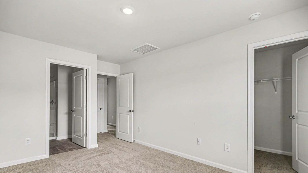 Spacious, unfurnished interior of a new home in The Park at Wilkinson, Orangeburg (Image 8).