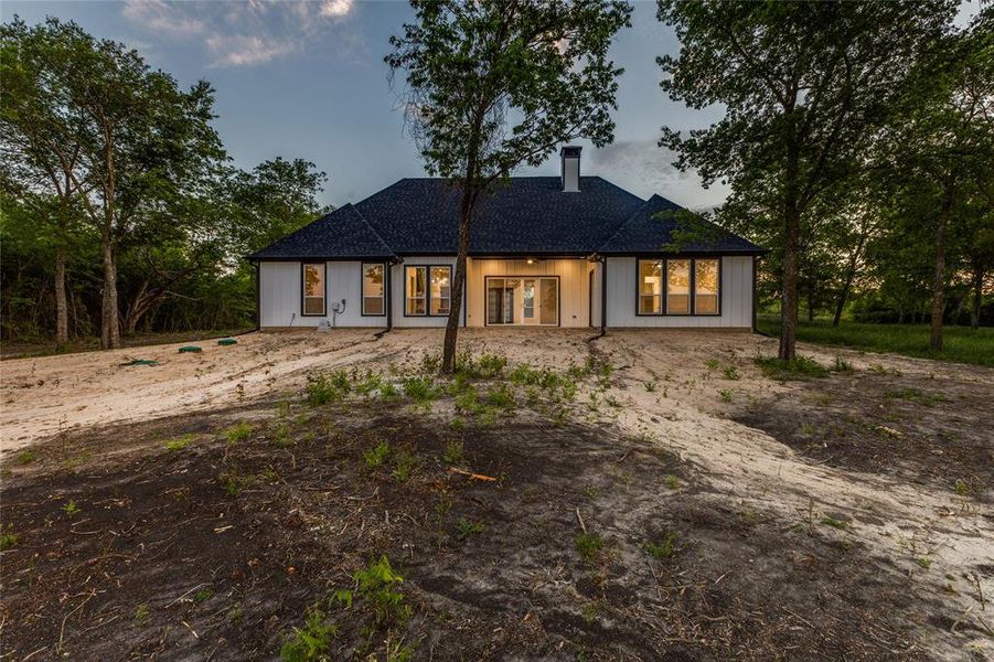Exterior details and patio area of a home in , Kemp (Image 4).