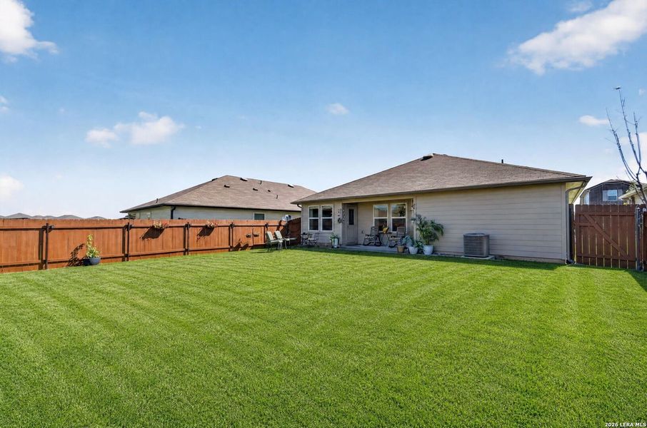 Exterior details and patio area of a home in , Seguin (Image 4).