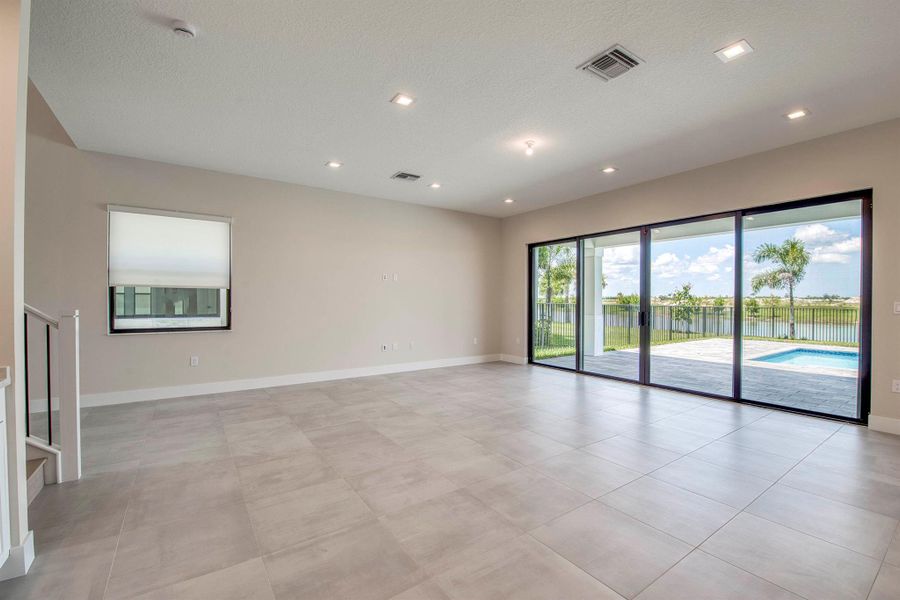 Spacious, unfurnished interior of a new home in Apex at Avenir, Palm Beach Gardens (Image 22). Spacious, unfurnished interior of a new home in Apex at Avenir, Palm Beach Gardens (Image 22).