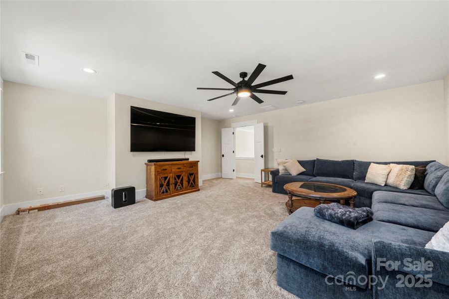 Image 41 of a home in .