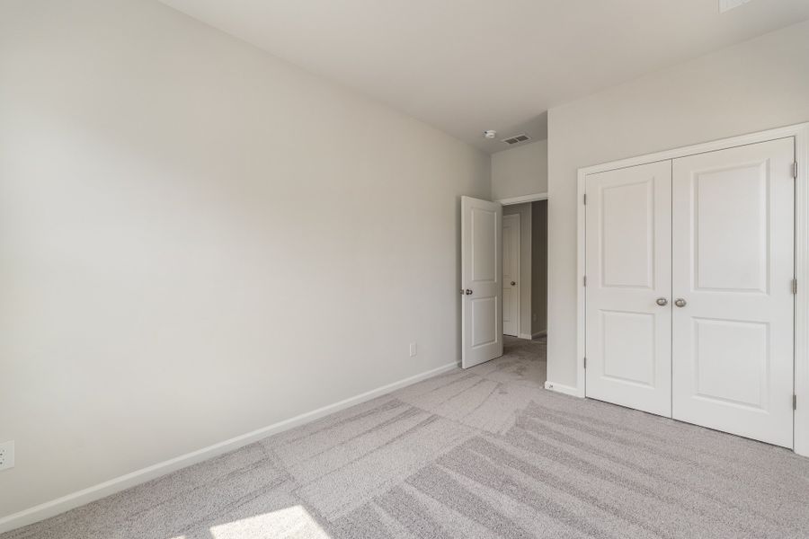 Spacious, unfurnished interior of a new home in Edwards Station, Taylors (Image 20).