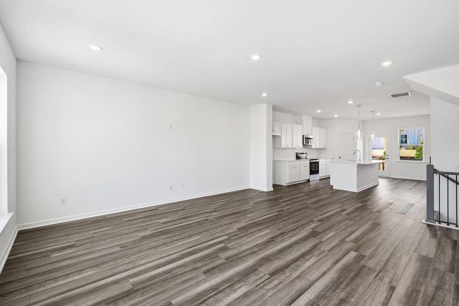 Spacious, unfurnished interior of a new home in Auburn Glen, Dacula (Image 17).