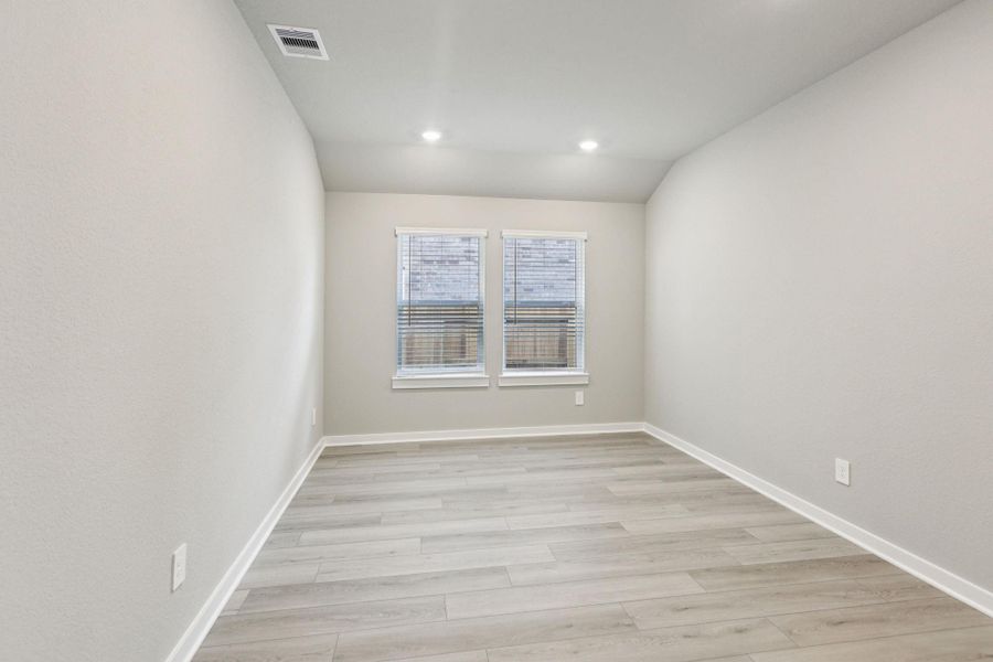 Spacious, unfurnished interior of a new home in Massey Oaks - Premier Series, Pearland (Image 13). Spacious, unfurnished interior of a new home in Massey Oaks - Premier Series, Pearland (Image 13).