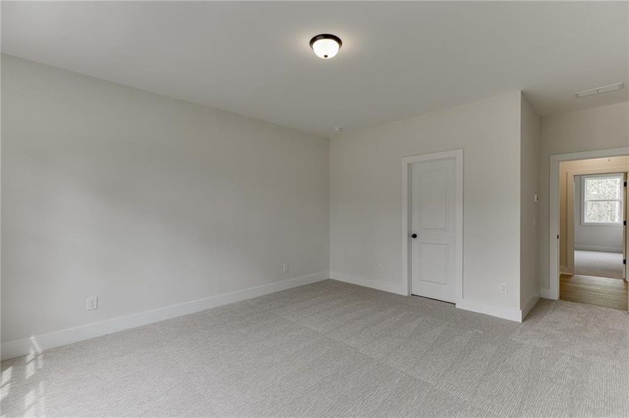 Spacious, unfurnished interior of a new home in , Cumming (Image 36).