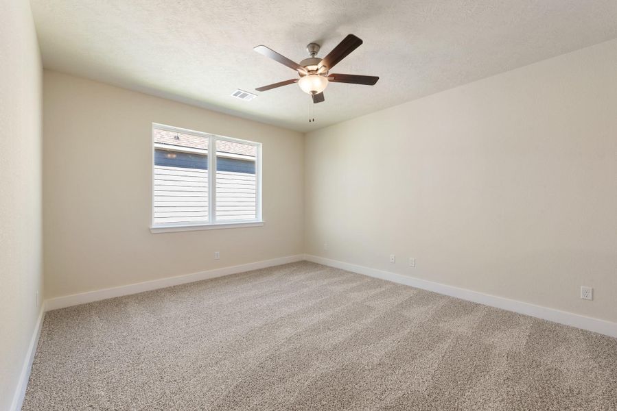 Spacious, unfurnished interior of a new home in , Brenham (Image 32).