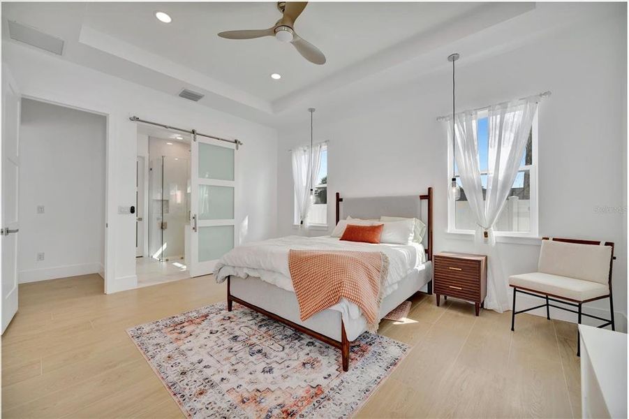 Furnished interior view inside a new home in , Sarasota (Image 40).